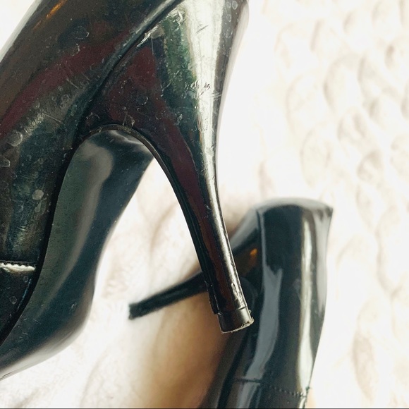 💎5/$25💎 Guess Retro Pointed Heels - Picture 7 of 8